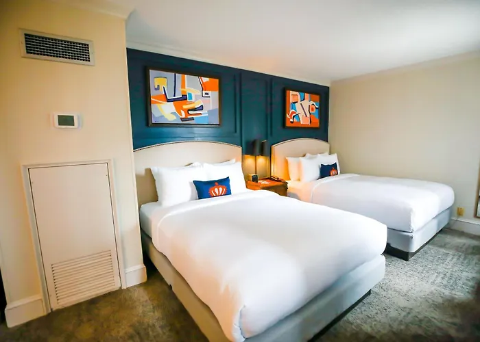 Dunhill Hotel